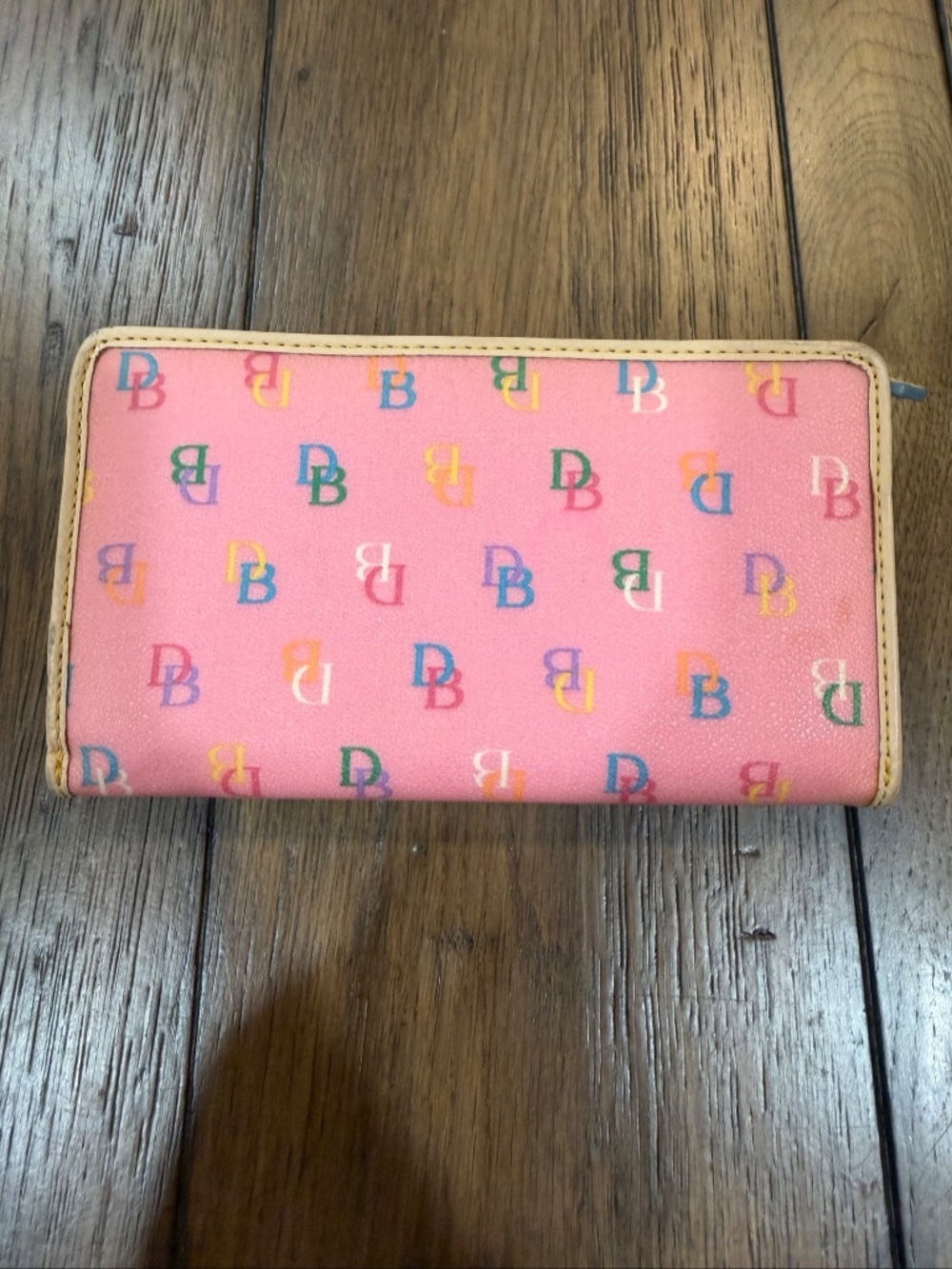 Dooney & Bourke DB Monogram Pink Wallet - Picture 4 of 9